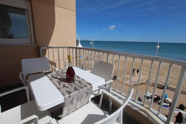 Apartamento Primera Linea Playa Centro De Guardamar Apartment Guardamar del Segura Ngoại thất bức ảnh